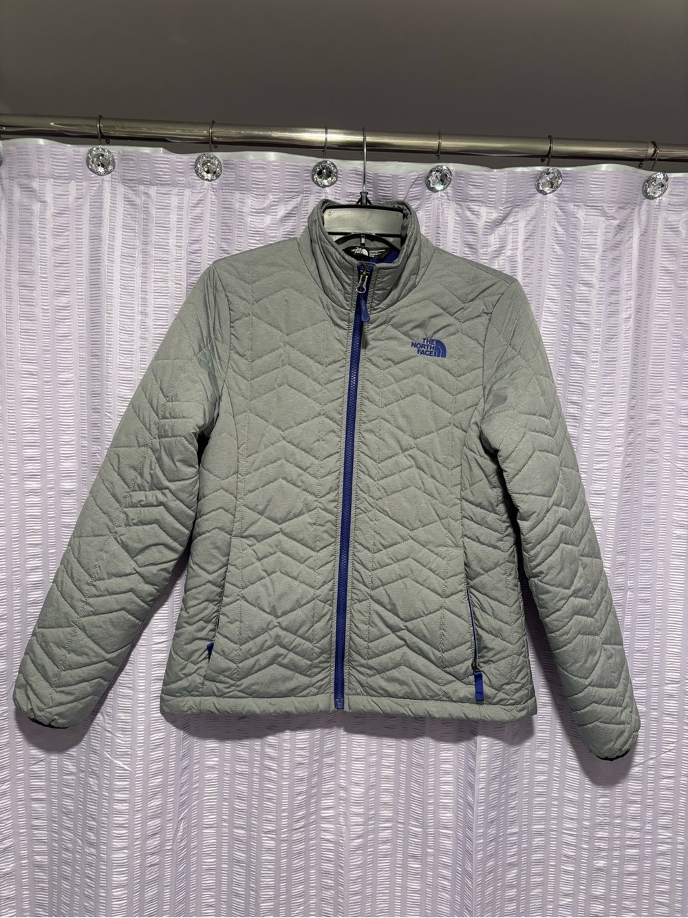 The North Face Women's Light Grey Quilted Jacket